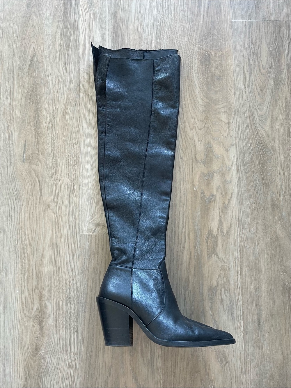 L’intervalle Black Knee-High Leather Heel Boots